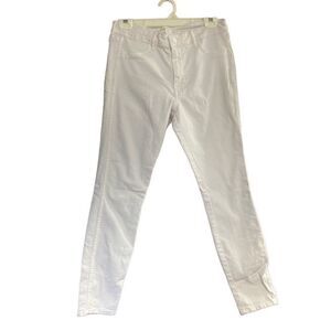 H&M Women’s White Jeans Size 10‎